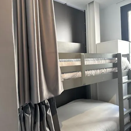 Hostel Alicante 4* 阿利坎特