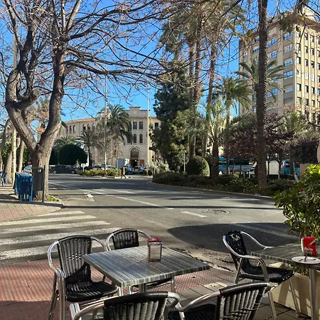 Hostel Alicante 酒店 4*