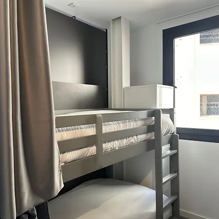 Hostel Alicante 4* 阿利坎特